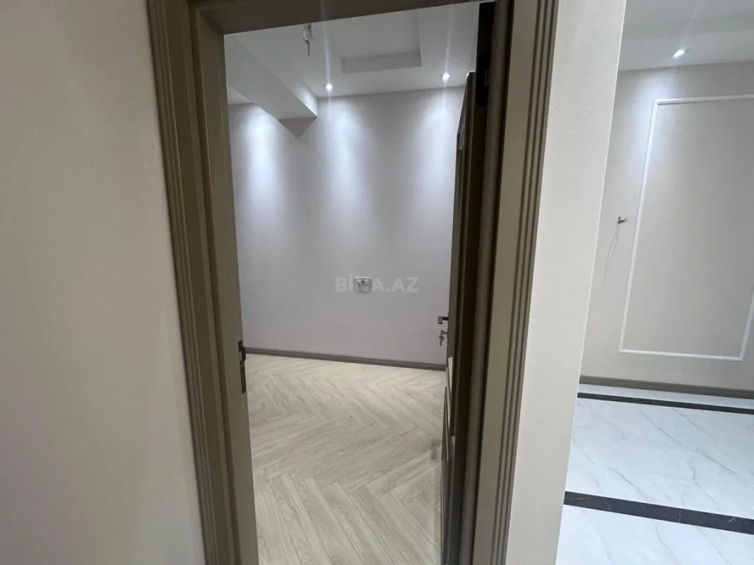 Satılır 4 otaqlı mənzil 129 m²
