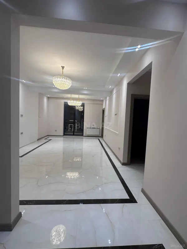Satılır 4 otaqlı mənzil 129 m²