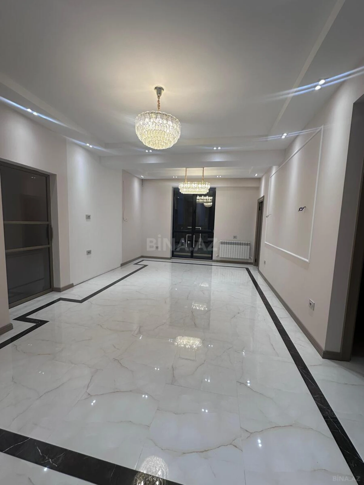 Satılır 4 otaqlı mənzil 129 m²