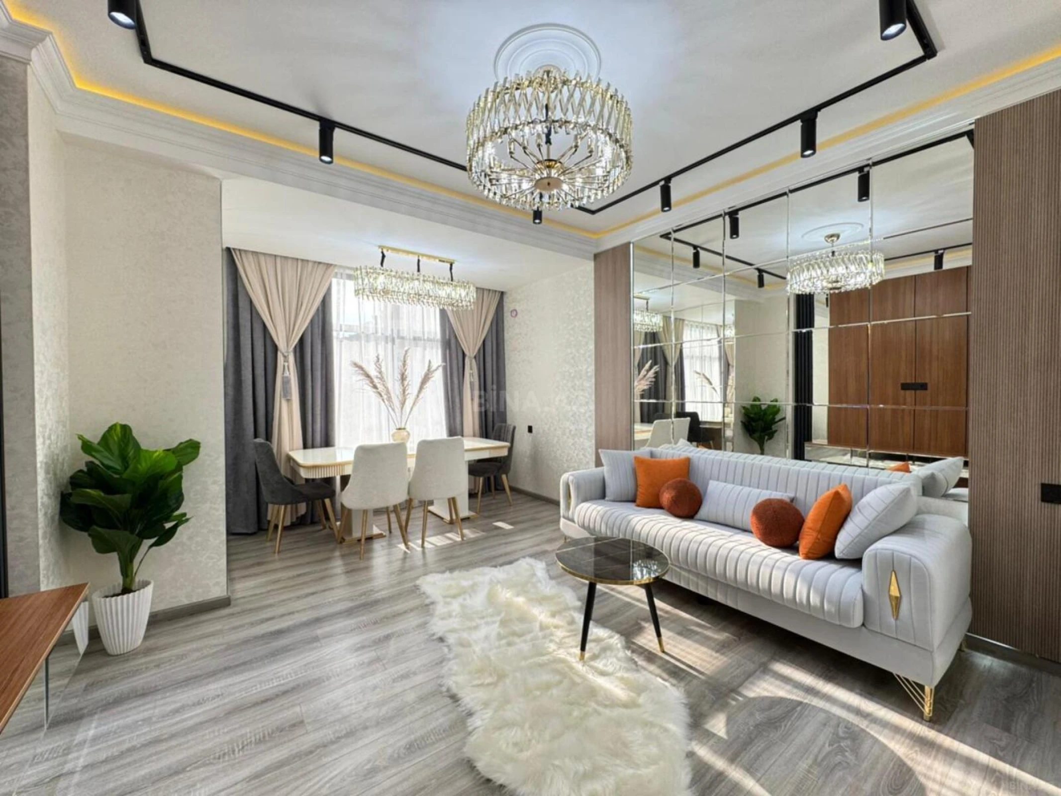 Satılır 2 otaqlı mənzil 85 m²