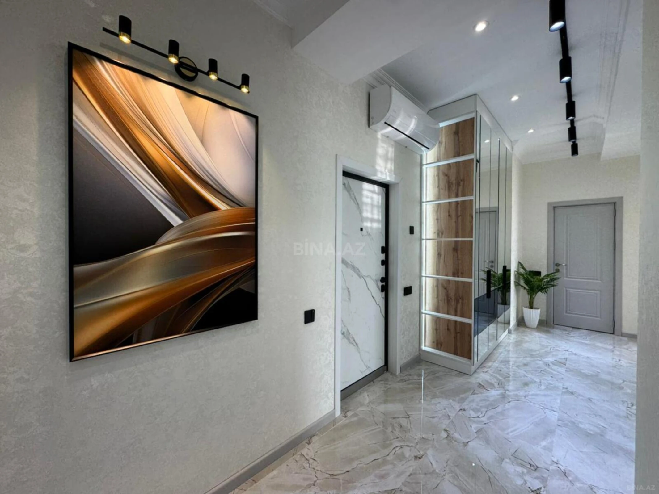 Satılır 2 otaqlı mənzil 85 m²