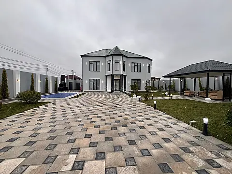 Satılır 8 otaqlı həyət evi 350 m² — Bakı 8 otaq 350.00 m²