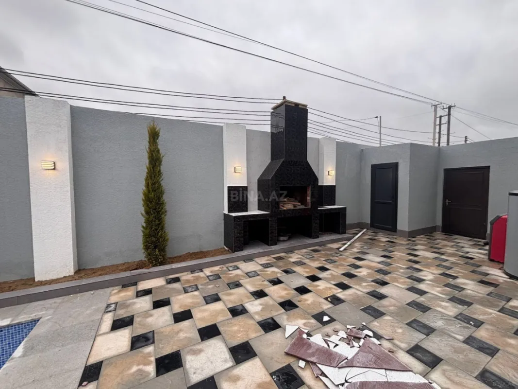 Satılır 8 otaqlı həyət evi 350 m²