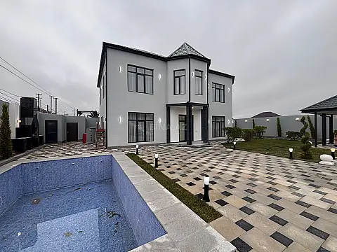 Satılır 8 otaqlı həyət evi 350 m²