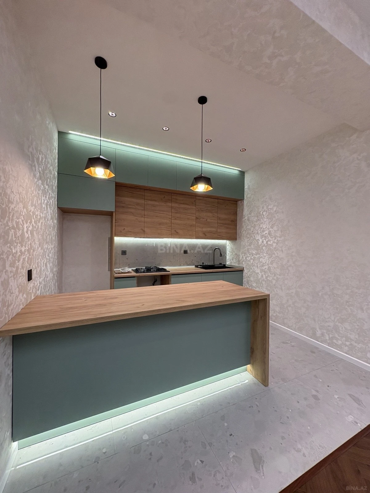 Satılır 3 otaqlı mənzil 96.7 m²