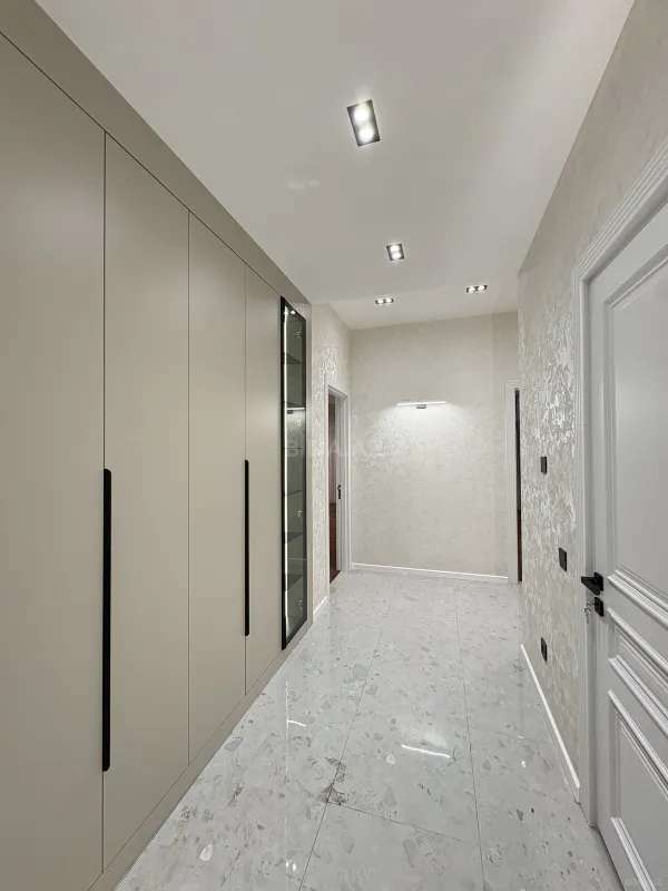 Satılır 3 otaqlı mənzil 96.7 m²