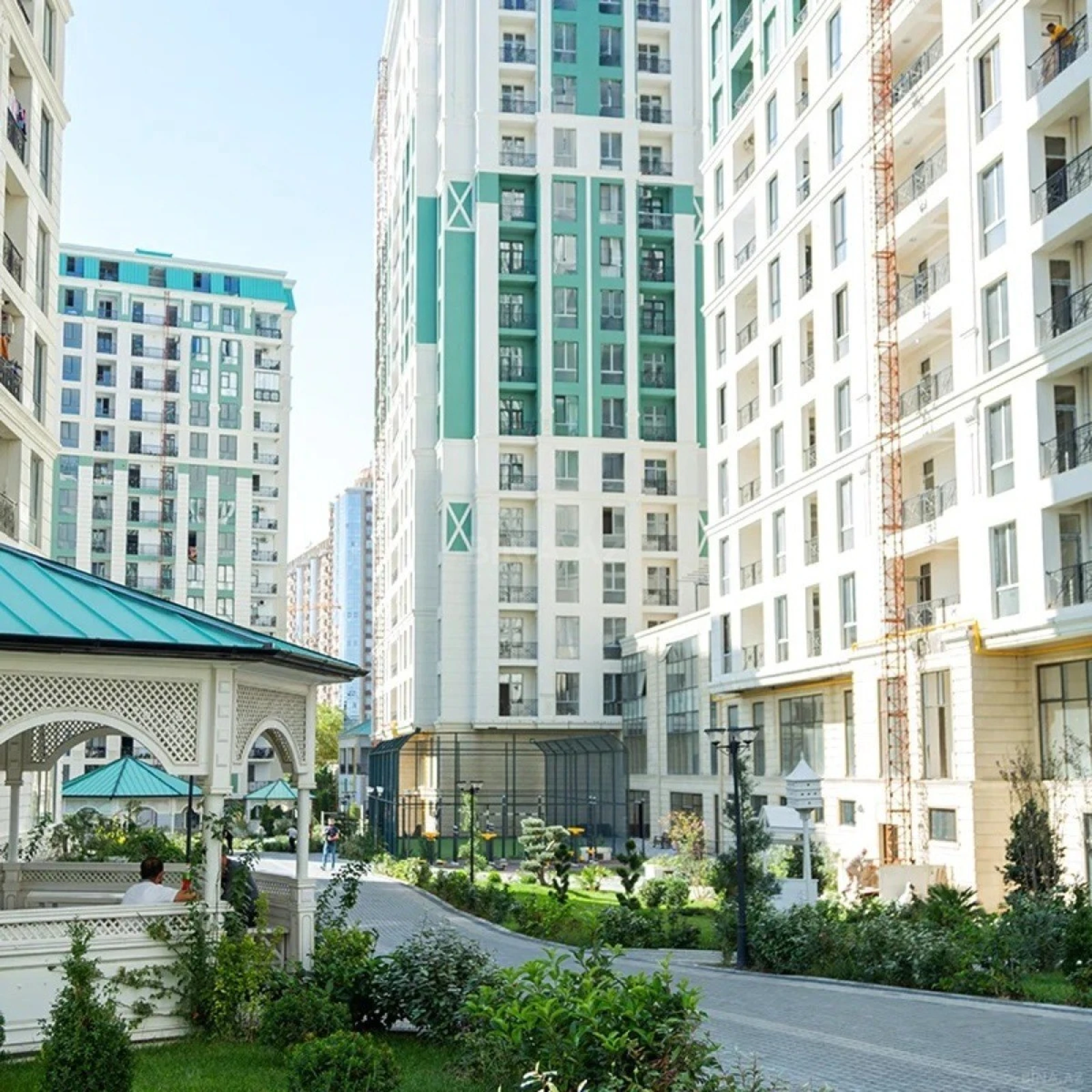 Satılır 3 otaqlı mənzil 96.7 m²