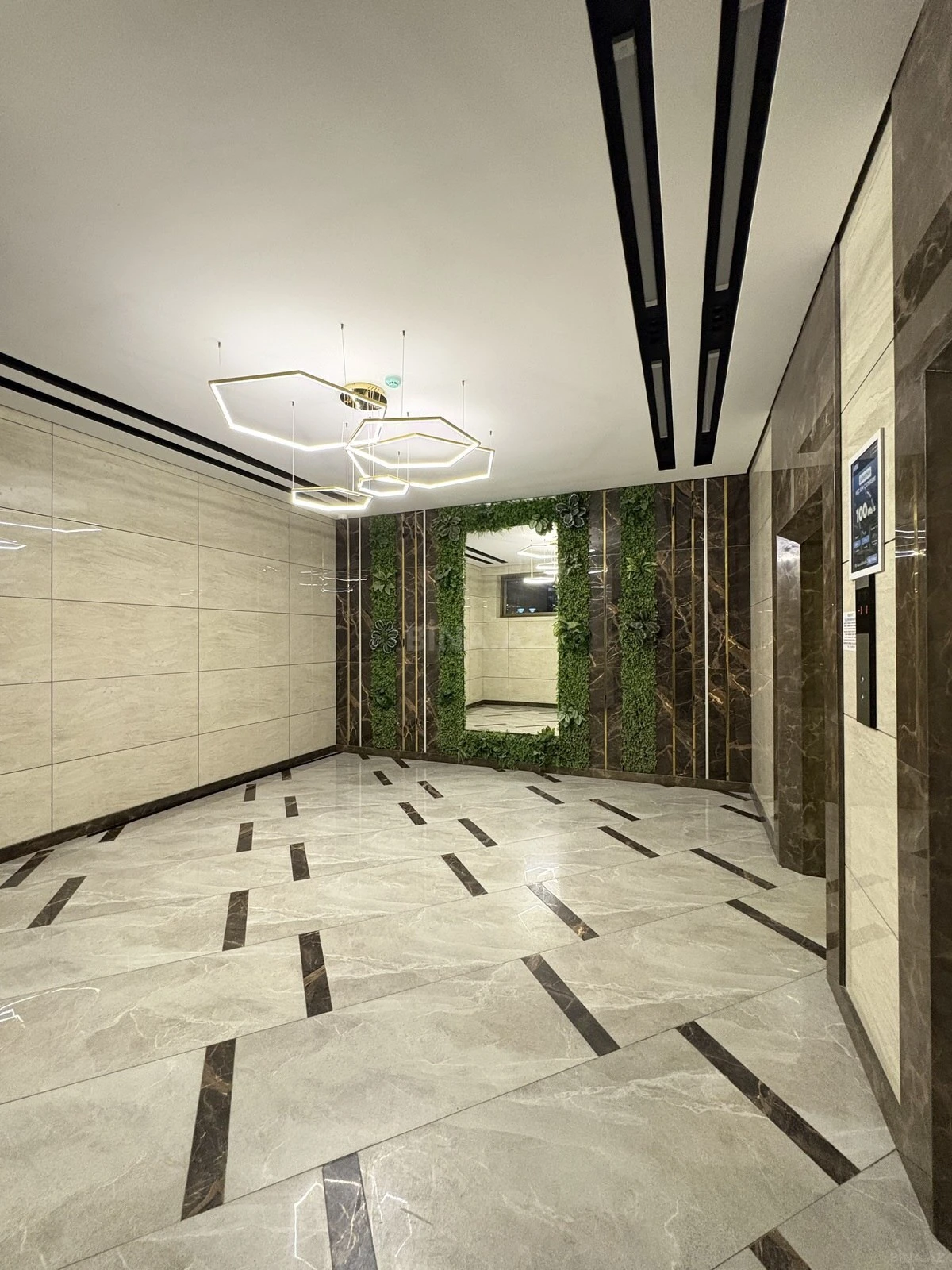 Satılır 3 otaqlı mənzil 96.7 m²