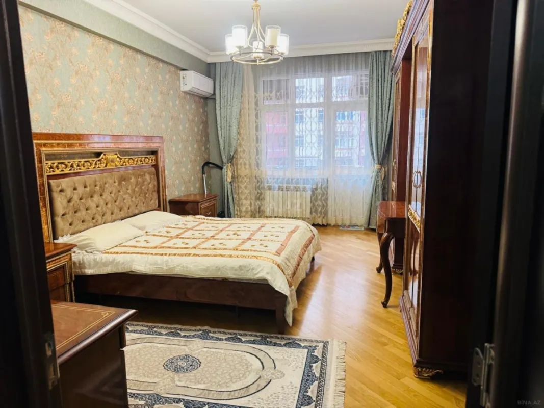Kirayə verilir 3 otaqlı mənzil 135 m²