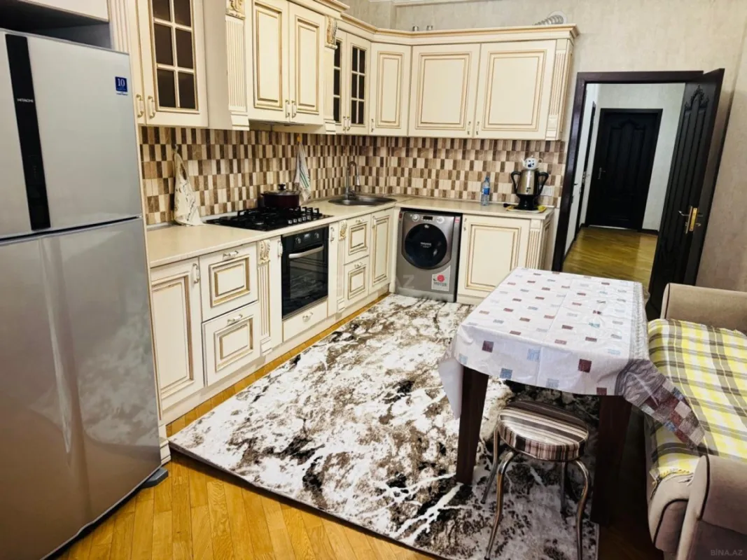 Kirayə verilir 3 otaqlı mənzil 135 m²