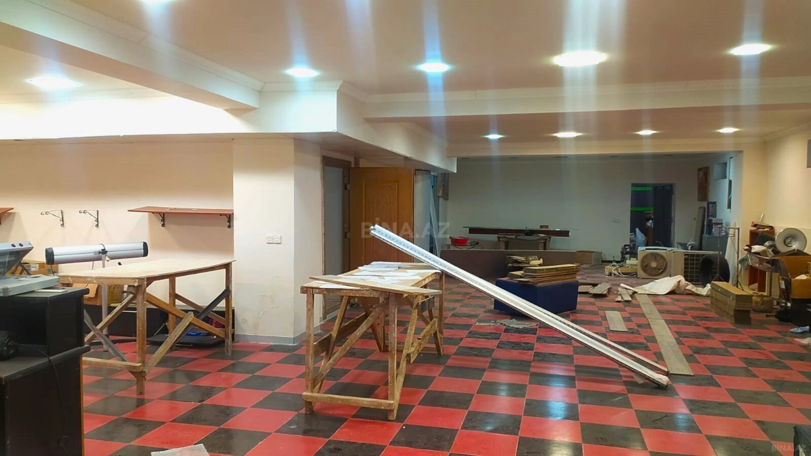 Kirayə verilir obyekt 200 m²