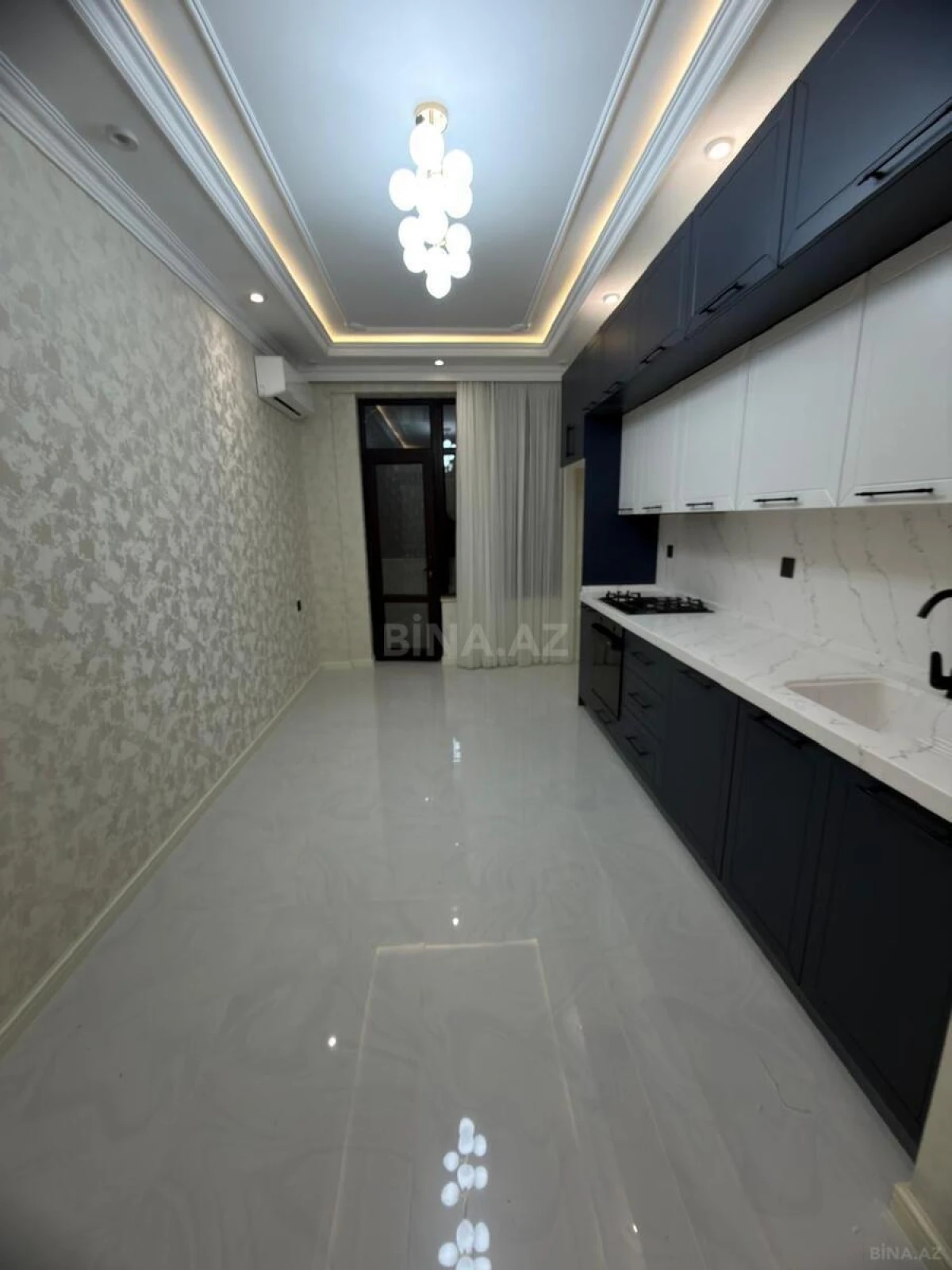 Kirayə verilir 2 otaqlı mənzil 96 m²