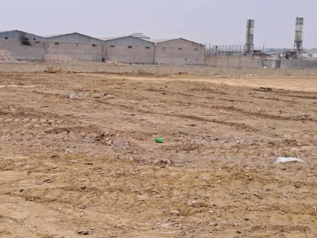 Satılır torpaq sahəsi 200 m²