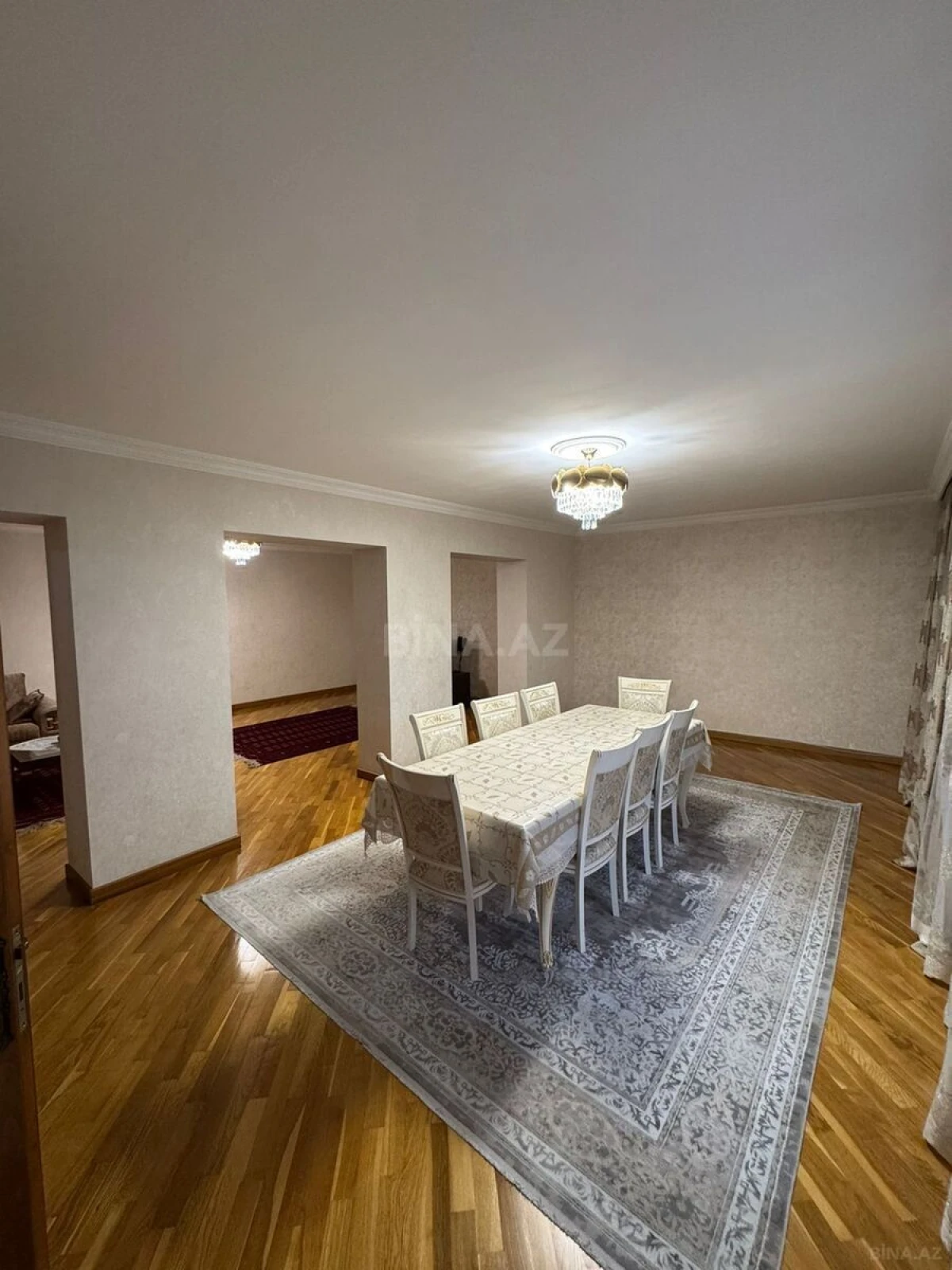 Satılır 6 otaqlı həyət evi 300 m²