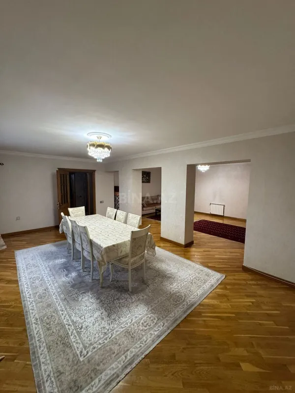 Satılır 6 otaqlı həyət evi 300 m²
