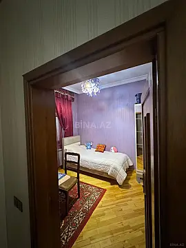 Satılır 6 otaqlı həyət evi 300 m²