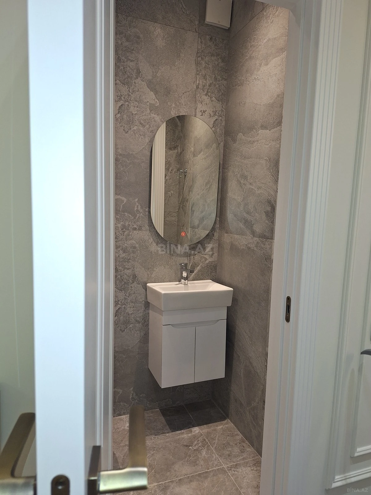 Satılır 2 otaqlı mənzil 80 m²