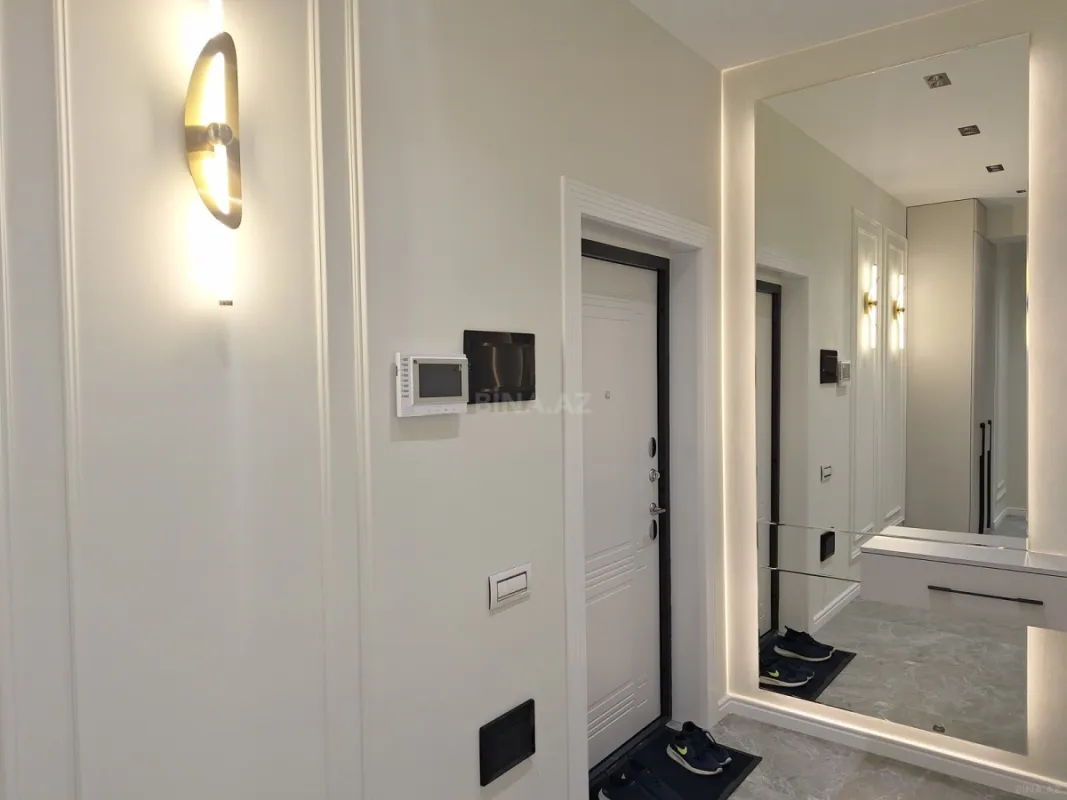 Satılır 2 otaqlı mənzil 80 m²