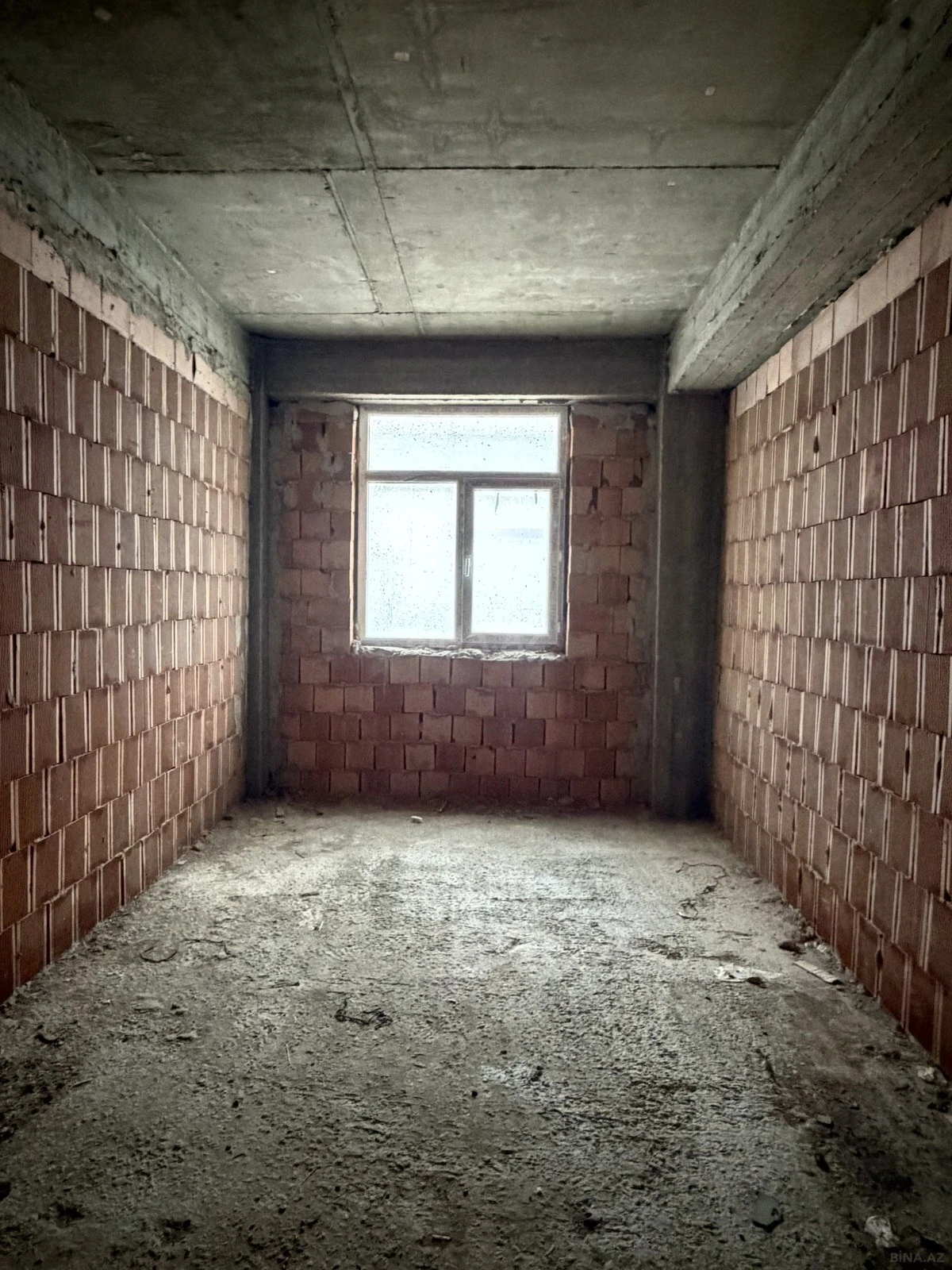 Satılır 2 otaqlı mənzil 78 m²