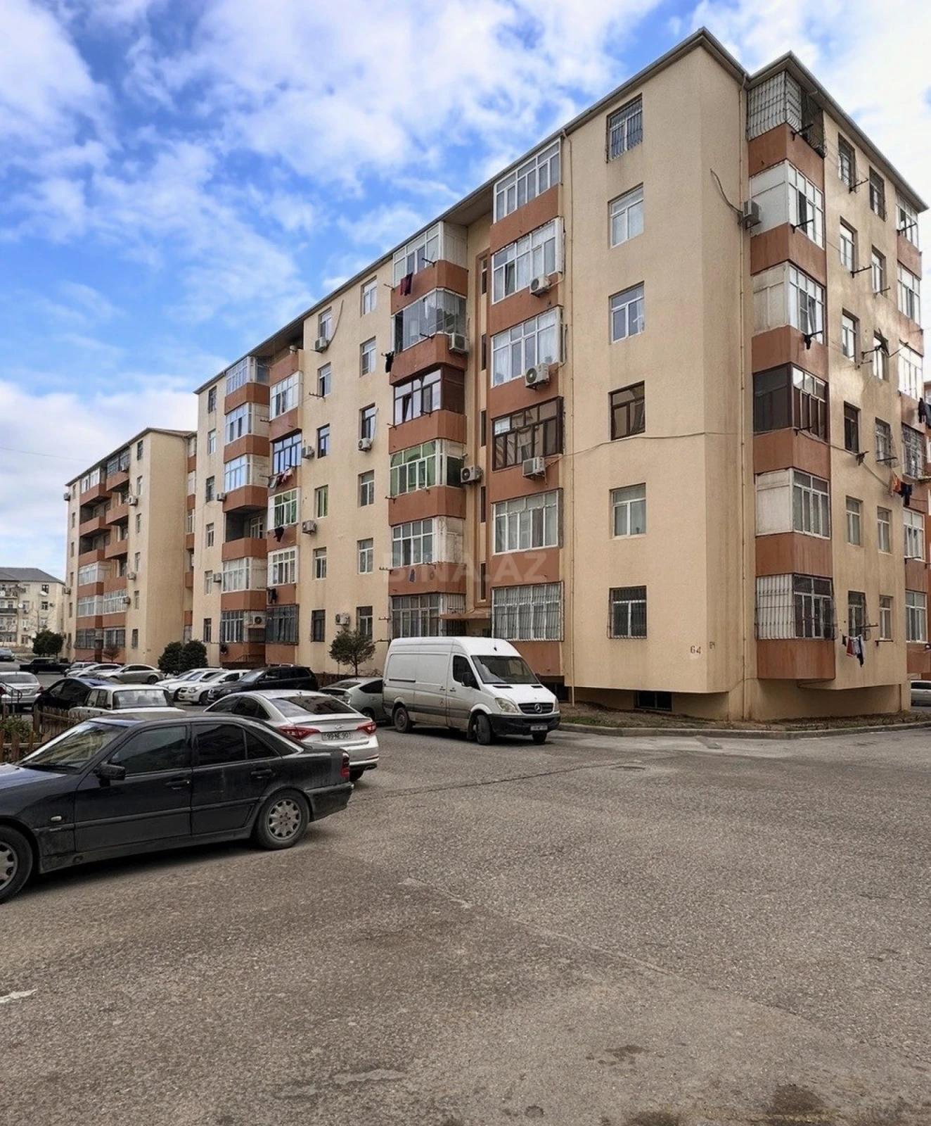 Satılır 2 otaqlı mənzil 78 m²