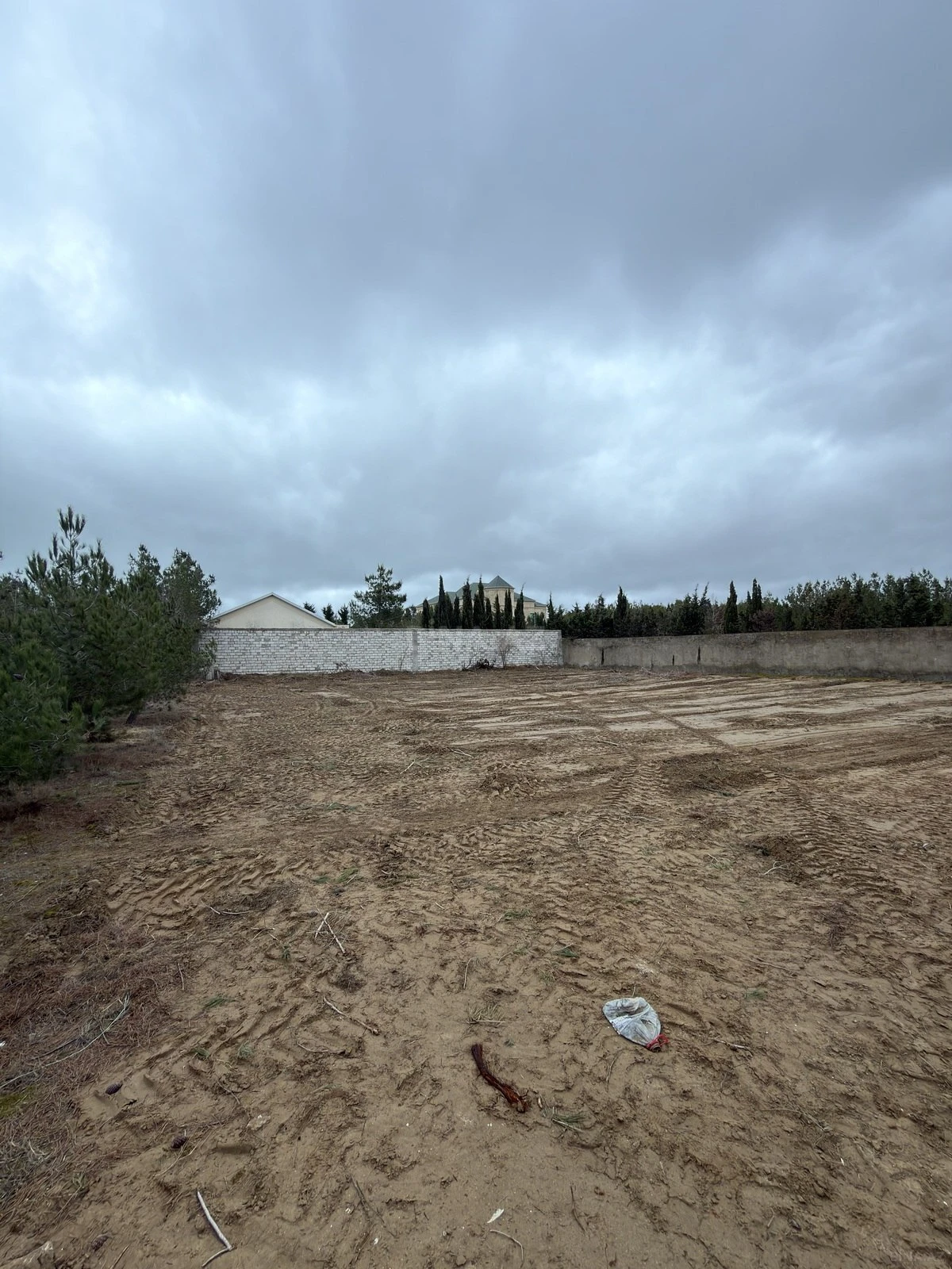 Satılır torpaq sahəsi 12 m²