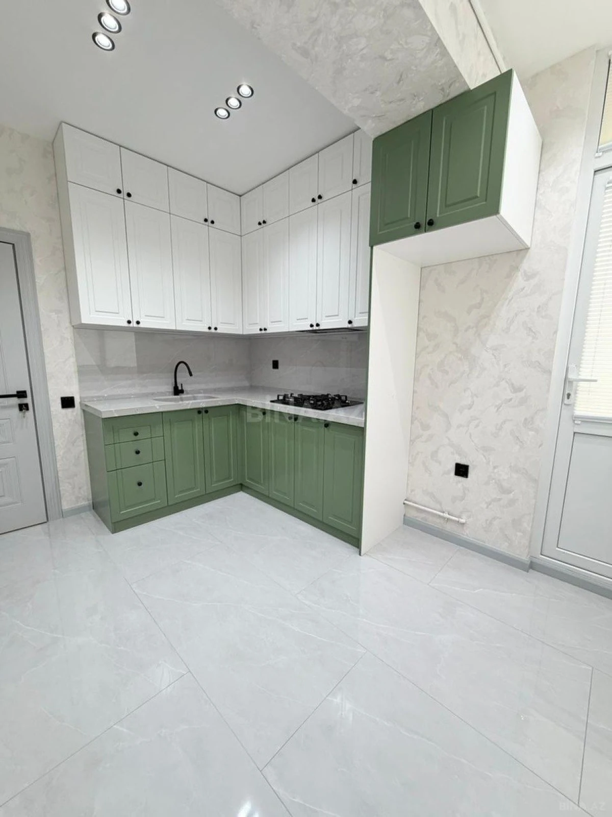 Satılır 3 otaqlı mənzil 88 m²