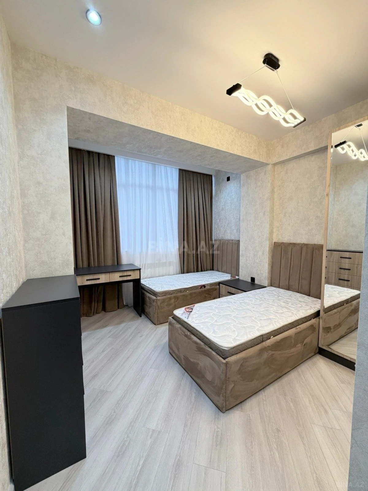 Satılır 3 otaqlı mənzil 88 m²
