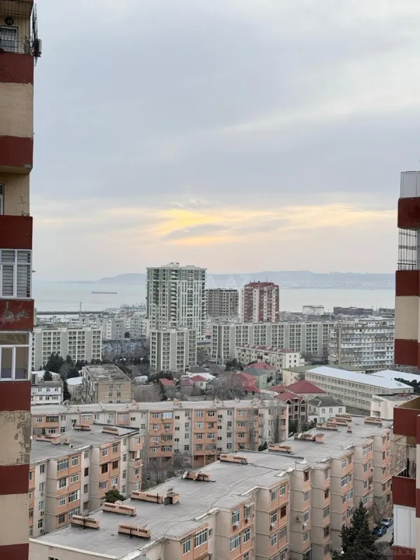 Satılır 3 otaqlı mənzil 88 m²