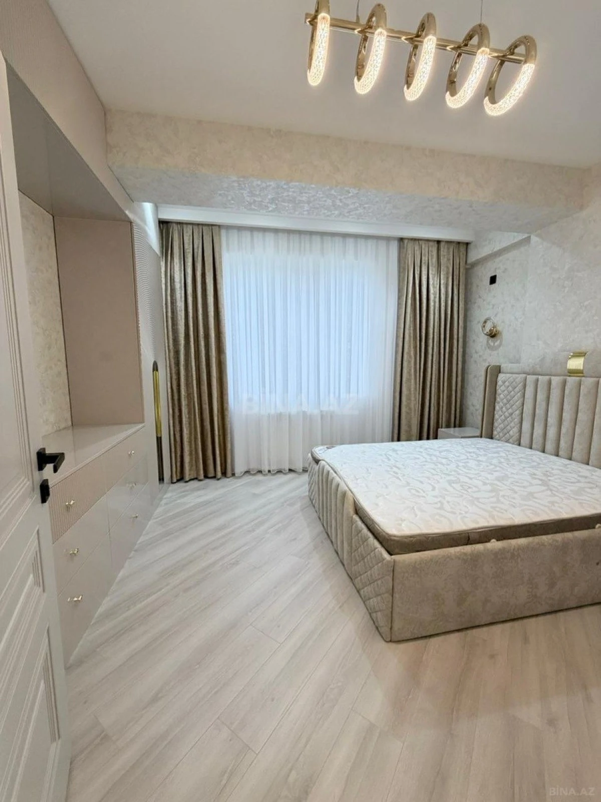 Satılır 3 otaqlı mənzil 88 m²