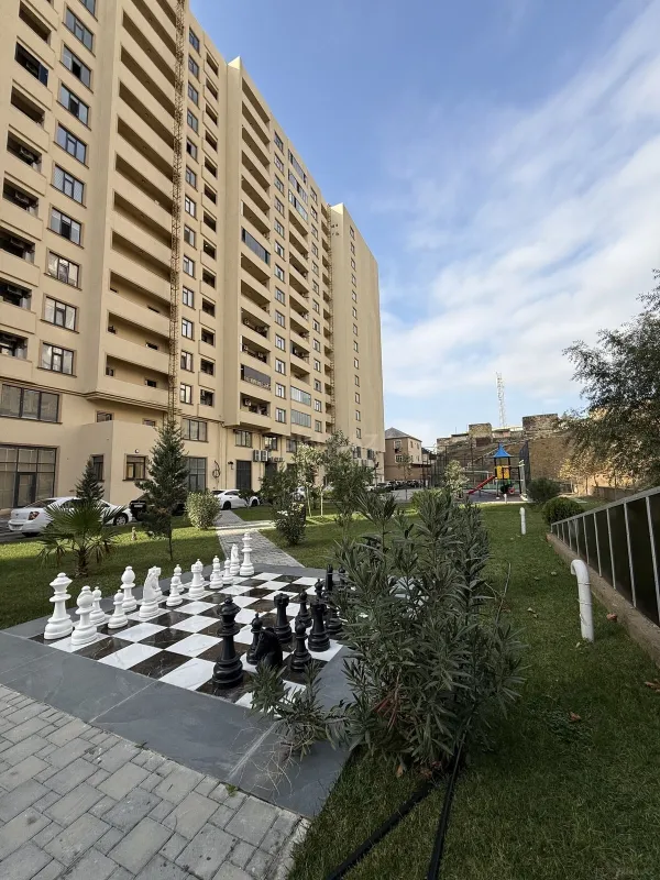 Satılır 2 otaqlı mənzil 53 m²