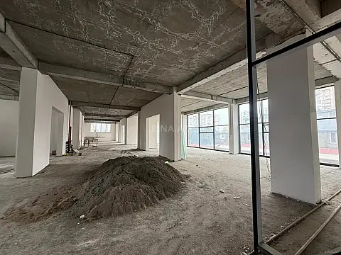 Satılır obyekt 1710 m²