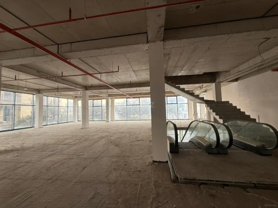 Satılır obyekt 1710 m²