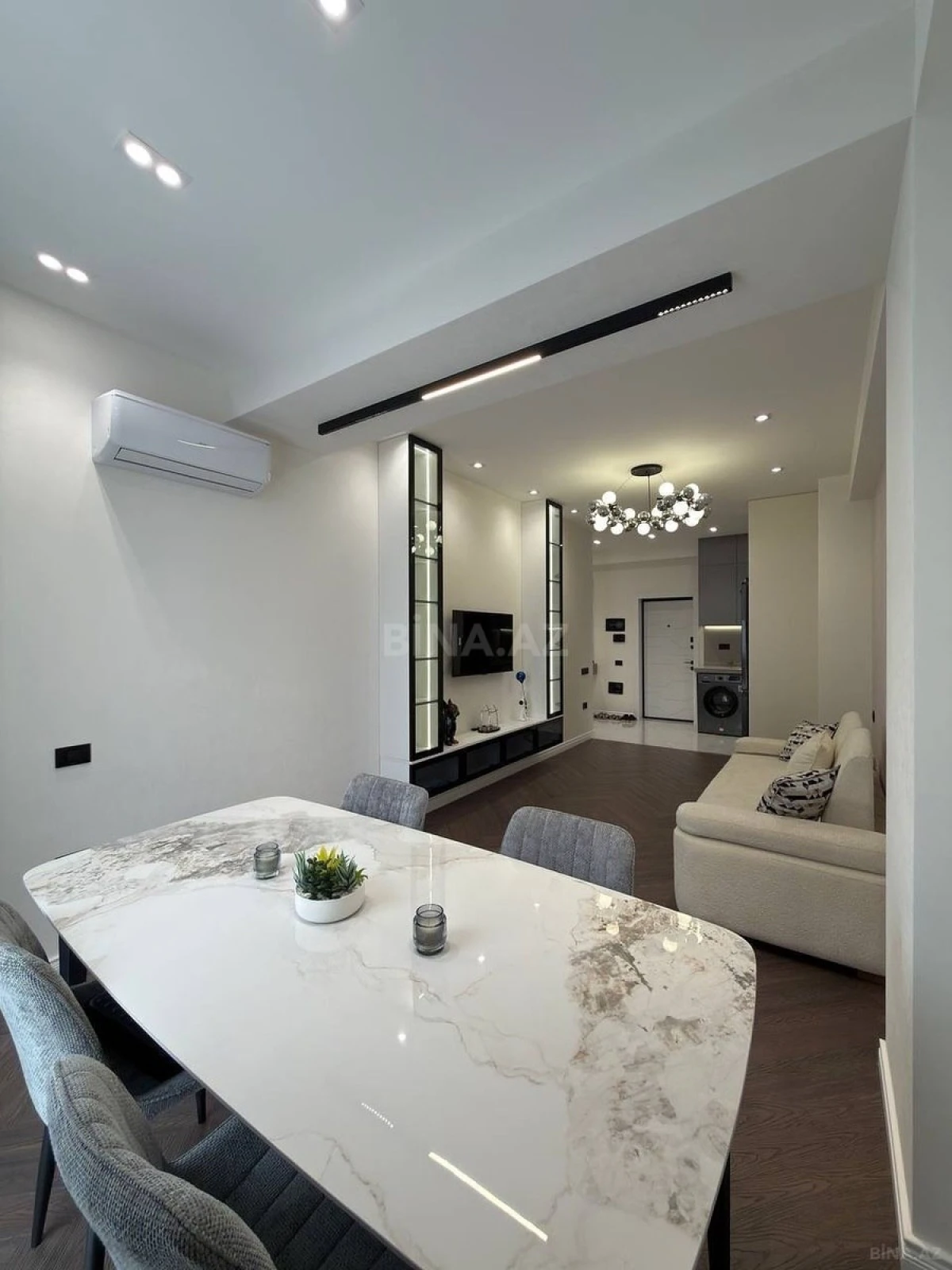 Satılır 2 otaqlı mənzil 60 m²