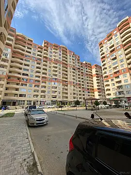 Satılır 2 otaqlı mənzil 93 m²