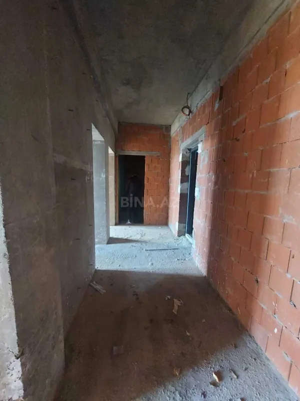 Satılır 2 otaqlı mənzil 83 m²