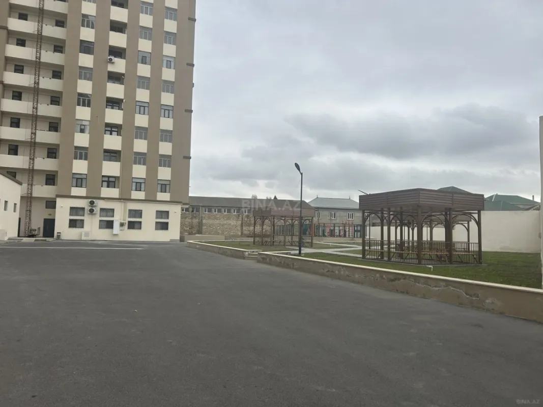 Satılır 2 otaqlı mənzil 83 m²