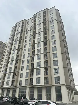 Satılır 2 otaqlı mənzil 83 m²