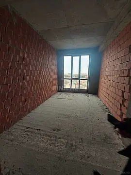 Satılır 2 otaqlı mənzil 83 m²