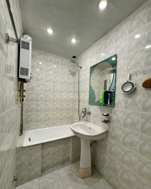 Satılır 4 otaqlı mənzil 110 m²