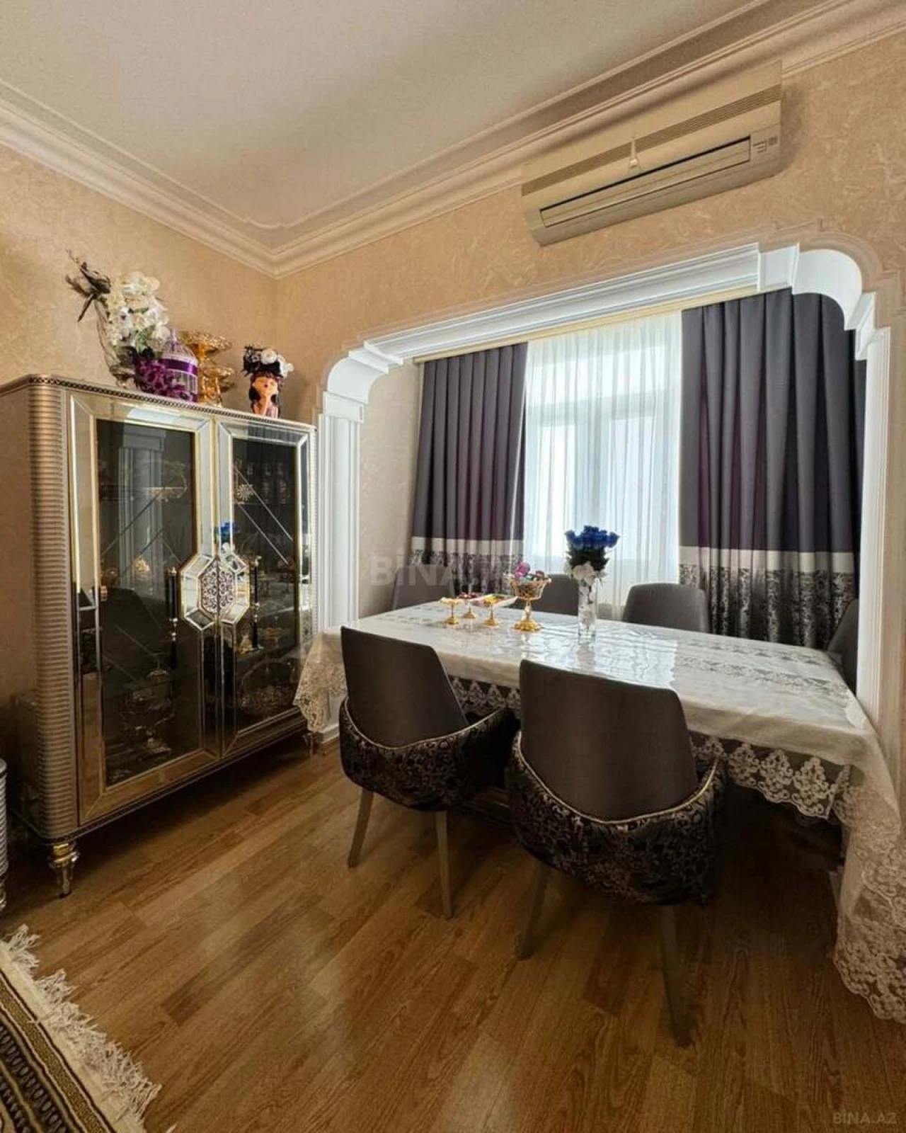 Satılır 4 otaqlı mənzil 110 m²