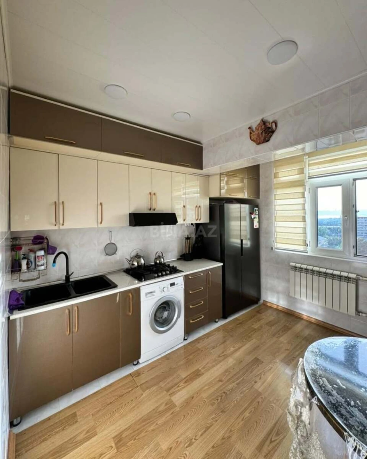 Satılır 4 otaqlı mənzil 110 m²