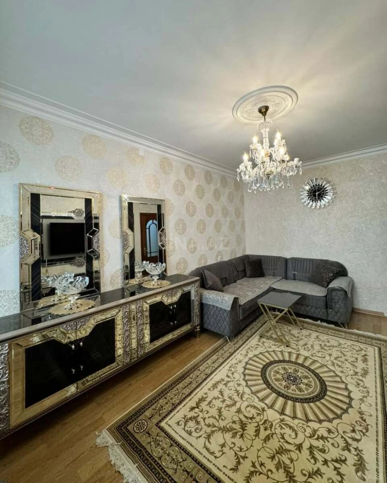 Satılır 4 otaqlı mənzil 110 m²
