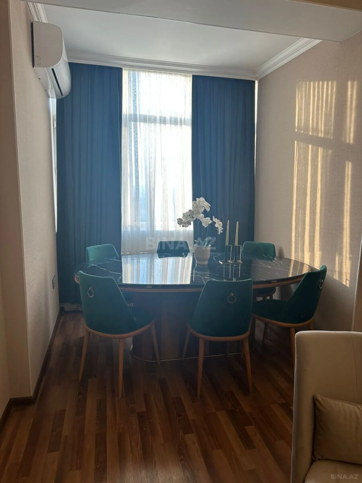 Satılır 2 otaqlı mənzil 70 m²