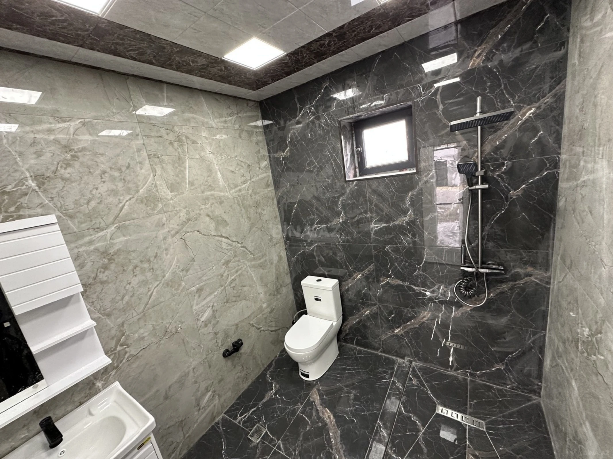 Satılır 3 otaqlı həyət evi 100 m²