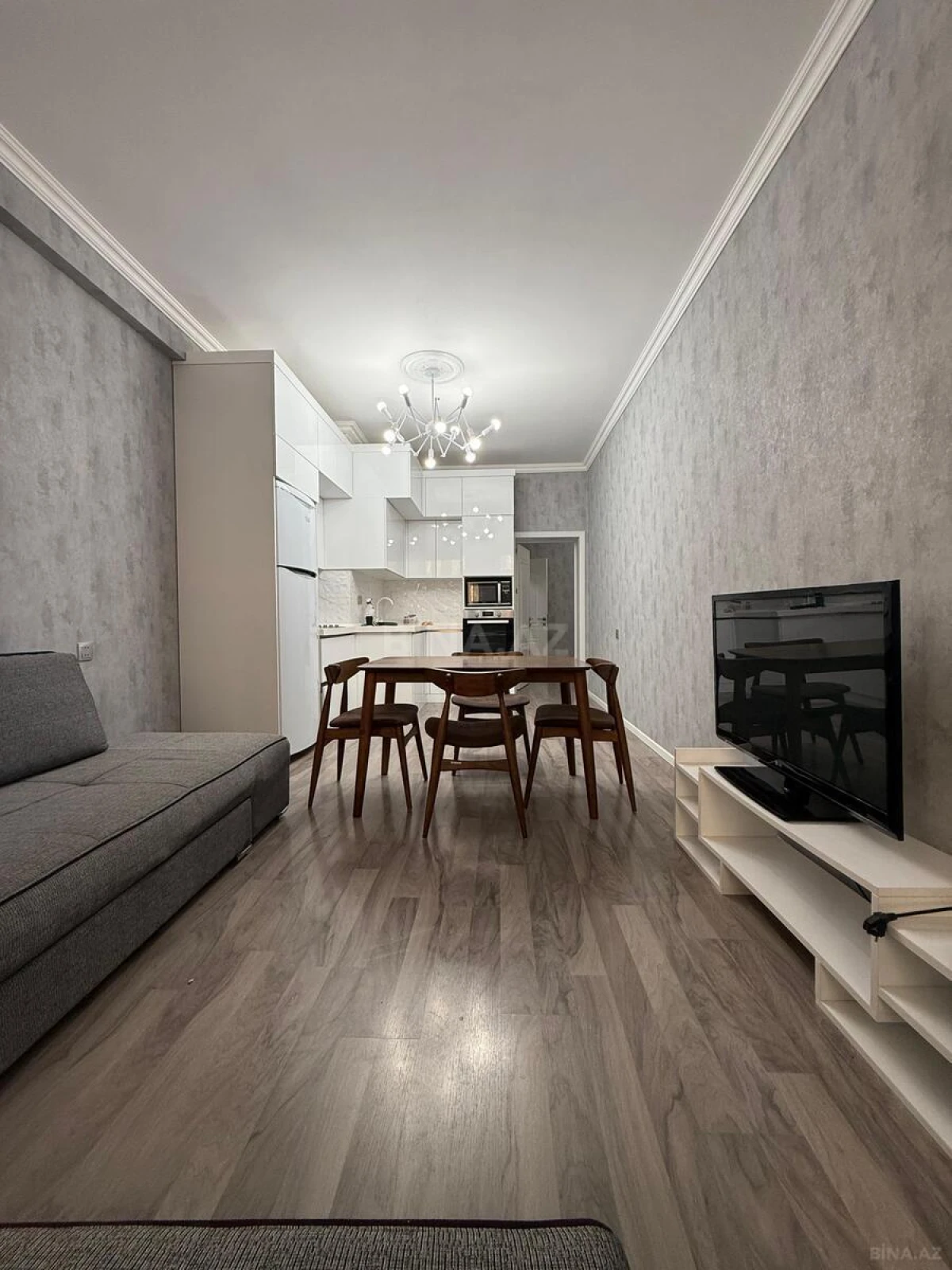 Kirayə verilir 2 otaqlı mənzil 70 m²
