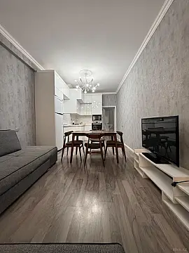 Kirayə verilir 2 otaqlı mənzil 70 m²