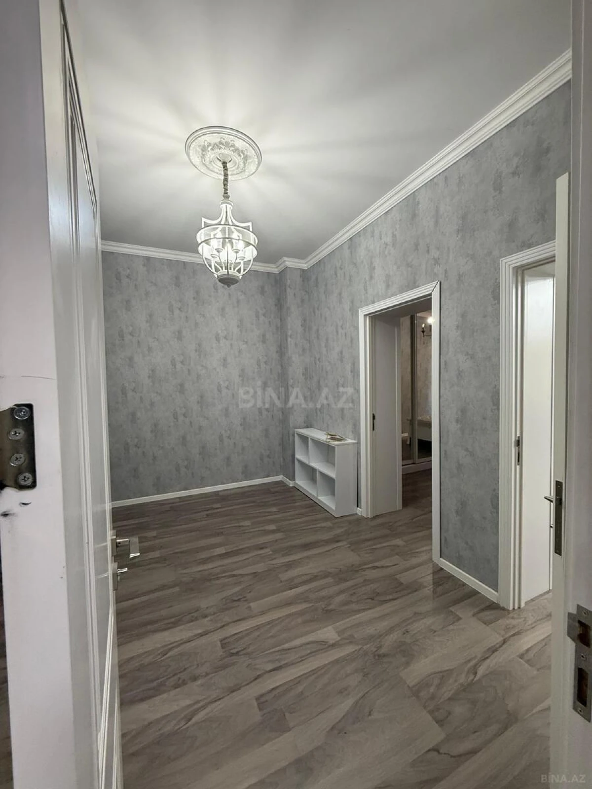 Kirayə verilir 2 otaqlı mənzil 70 m²