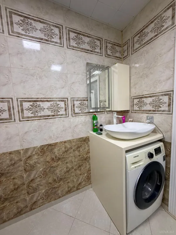 Kirayə verilir 2 otaqlı mənzil 70 m²