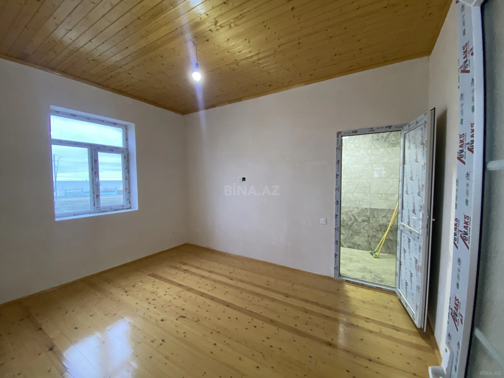 Satılır 7 otaqlı həyət evi 360 m²