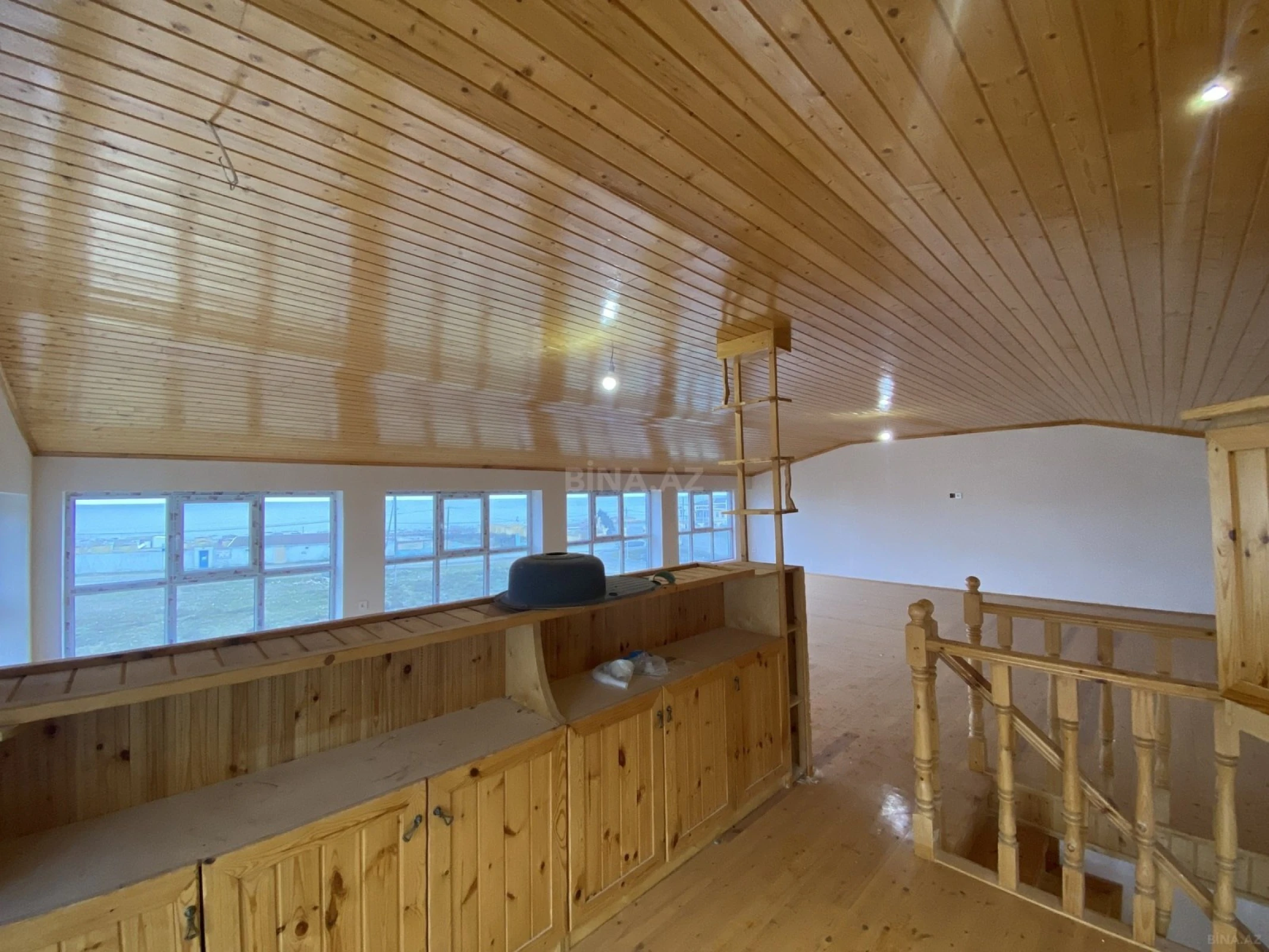 Satılır 7 otaqlı həyət evi 360 m²